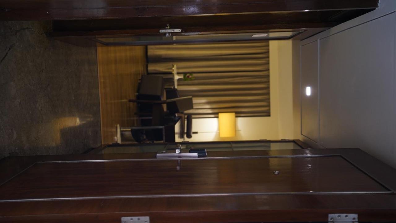 St Laurn Koregaon Park Pune Exterior foto